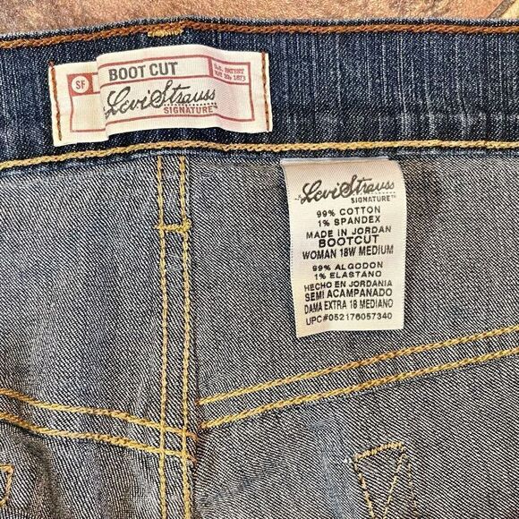 Levi Strauss Signature Bootcut Women’s 18W Medium Denim Jeans - Picture 7 of 11